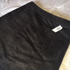 NWT! faux-suede Old Navy skirt!